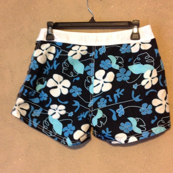 Hawaiian Print Velcro Drawstring a Shorts - Picture 2 of 4