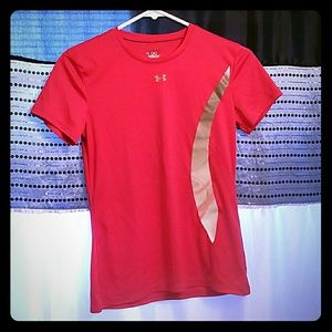 PINK UNDER ARMOUR T
