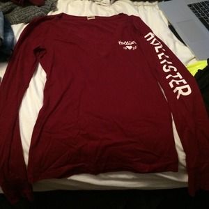Hollister v-neck long sleeve shirt