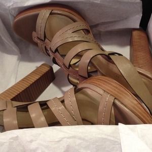 New and gorgeous coach strappy high heel shoes