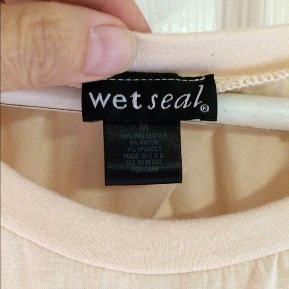 🚫Sold🚫Medium owl top with cut out back - Picture 3 of 3