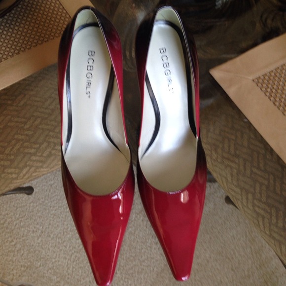 New BCBG Heels