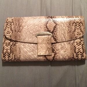 📛Sold📛Faux Snakeskin Clutch