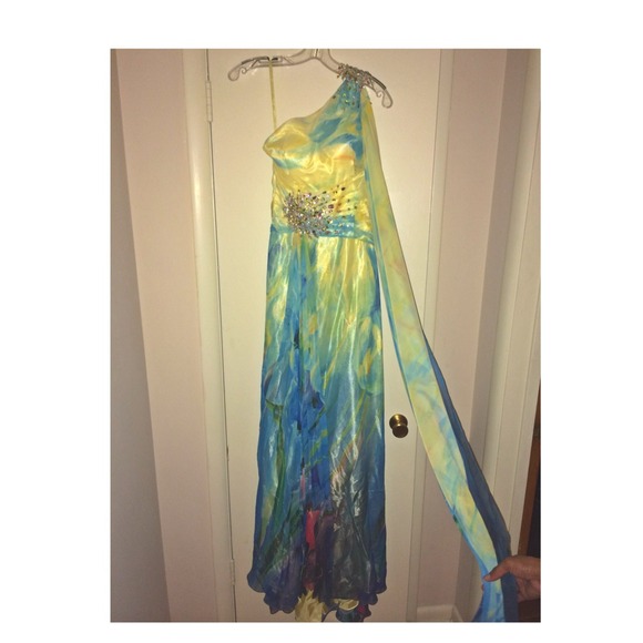 Pageant or Prom Dress. - Picture 2 of 4