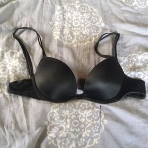BUNDLE Victoria's Secret push-up bras 32A