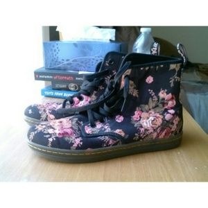Dr. Marten floral canvas boots