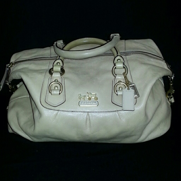 Authentic Coach Cream Leather Purse