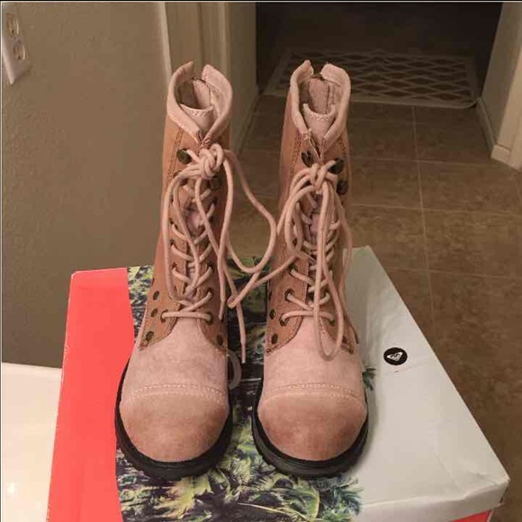 Roxy concord boot - Picture 1 of 4