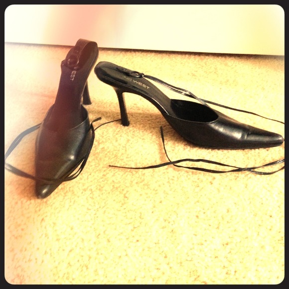 Black Nine West heels