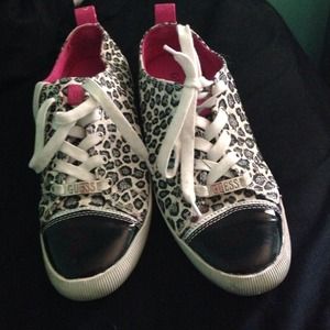 Guess Sneakers