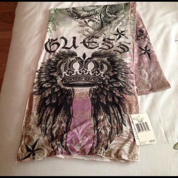Guess Scarf