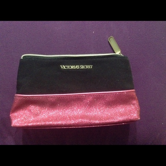 Victoria's Secret makeup bag 💜