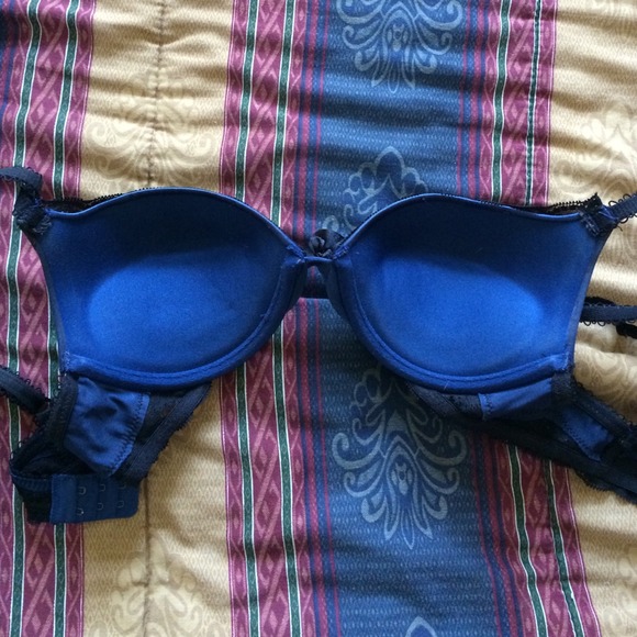 34B Blue Satin and Black Lace Push-up Bra - Picture 2 of 3