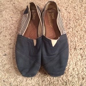 Toms