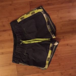 Lululemon size 4 running shorts
