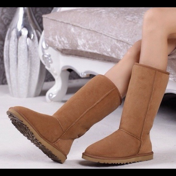 ❄️UGG Chestnut Tall Boots-Sizes Adult 5 Thru 10❄️