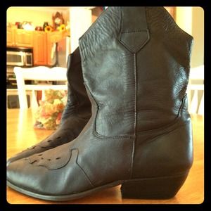 Black Short boots booties