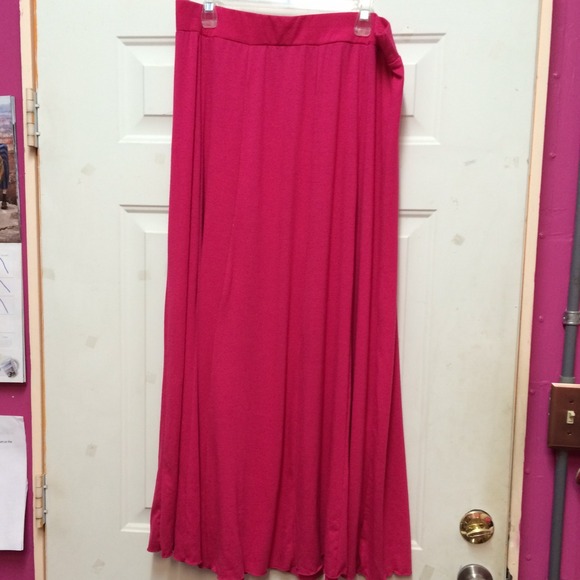 A long cute skirt hot pink