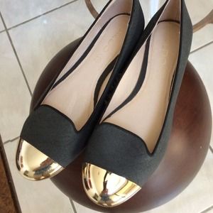 Aldo shoes black w Gold