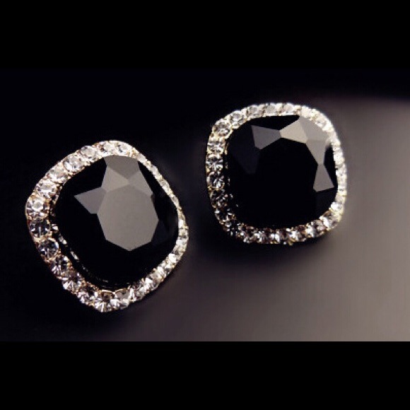 earrings - Picture 3 of 4