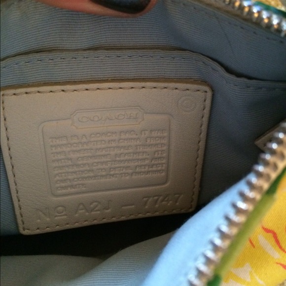 Coach Handbag - Picture 2 of 4