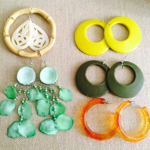Tropicana accessory lot