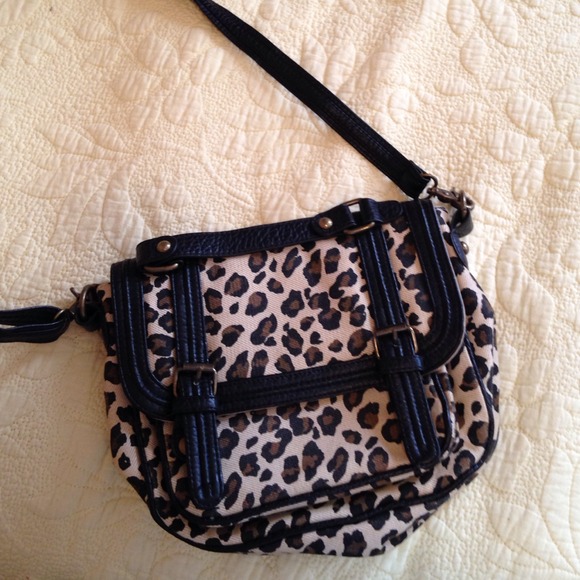 Forever 21 cheetah print crossbody bag