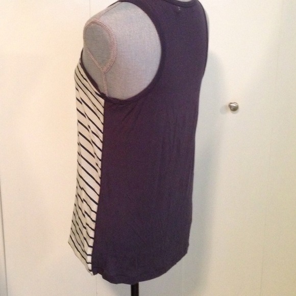 Chloe K silk tank top. - Picture 2 of 4