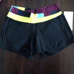 Lululemon Astro short black blue purple size 8 nwt