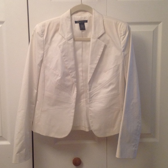 Kenneth Cole Jacket size 6. Never Worn
