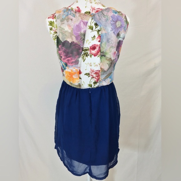 Sleeveless floral chiffon blue a-line dress - Picture 2 of 3