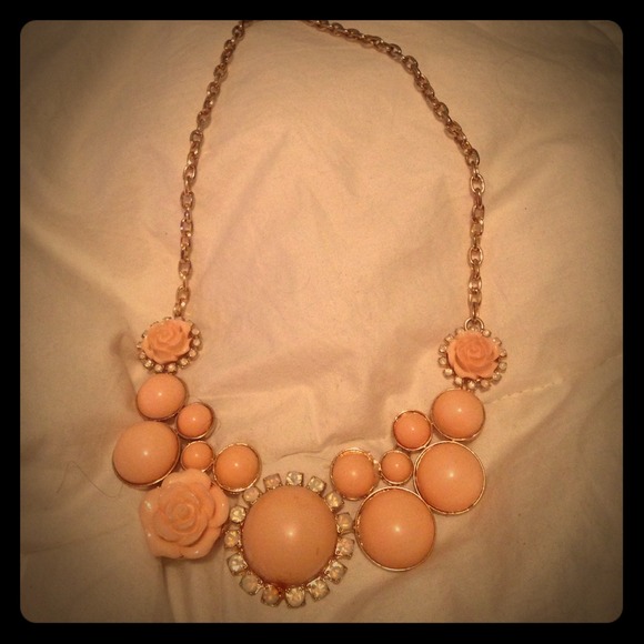 FLASH SALE Plus pink rose chunky necklace
