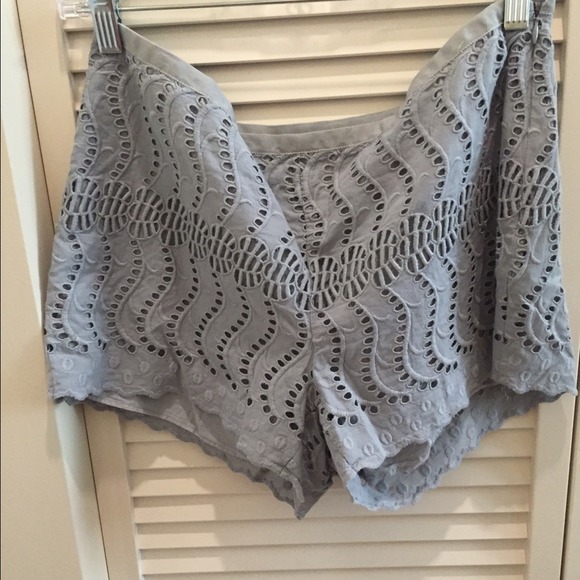 J. Crew eyelet shorts size 6 - Picture 2 of 4