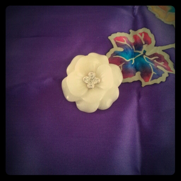Silver Flower Necklace pendant