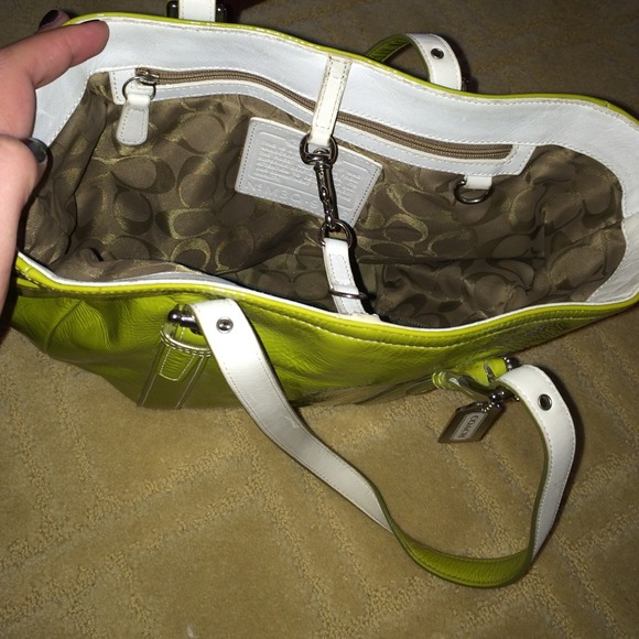 Coach Handbag - Picture 2 of 4