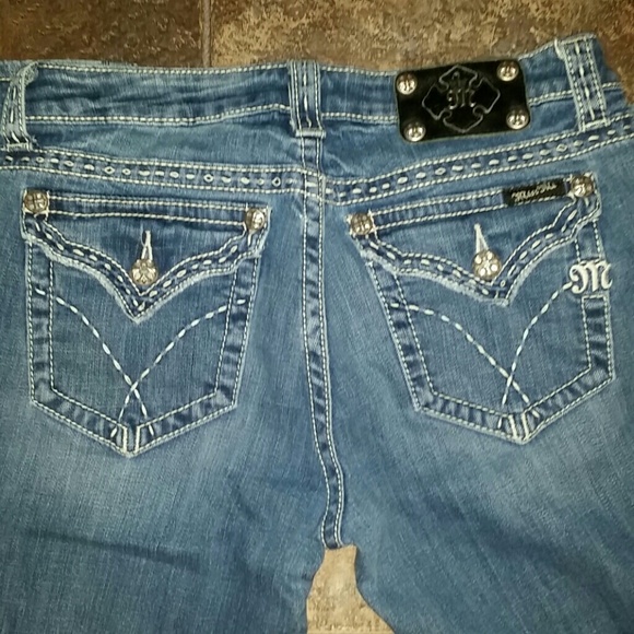 Size 31 Bootcut Miss Me's ☆ON HOLD☆