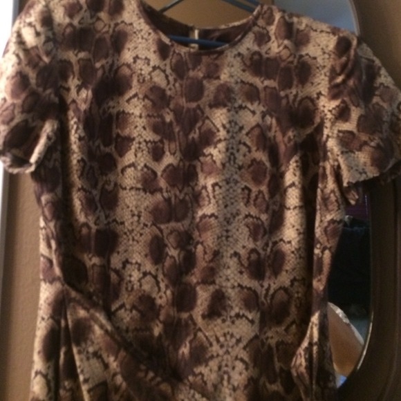 Snake print 100% silk work or after work dress. - Picture 2 of 4