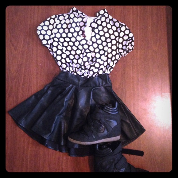 Polkadot top