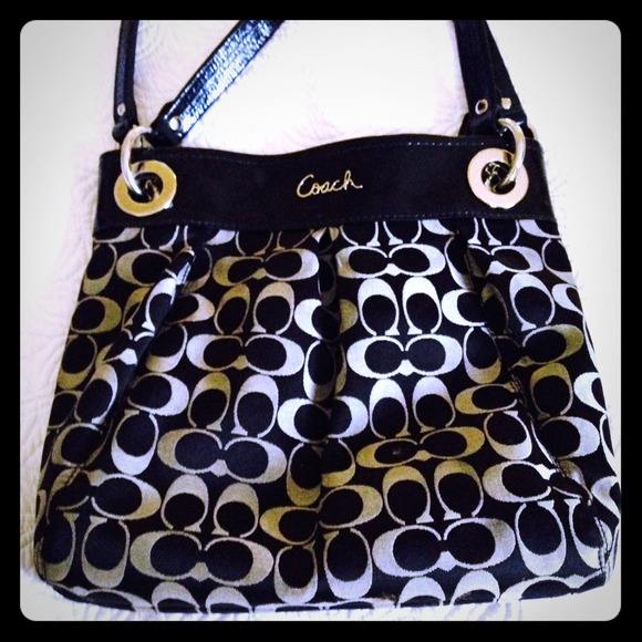 Reduced Coach black n slvr crossbody sh& lng strp