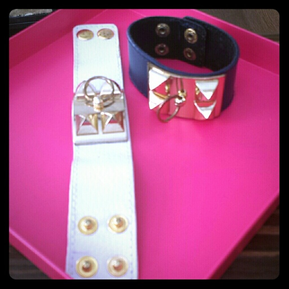 2 Leather cuffs