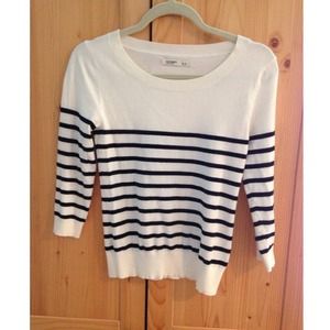 Old Navy sweater