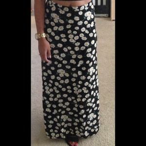 Daisy print maxi skirt