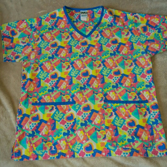 Scrub top