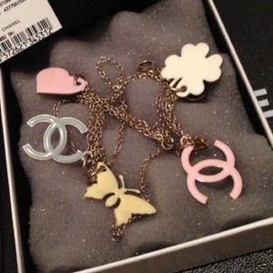 CHANEL necklace - extremely rare find. 💯% AUTH