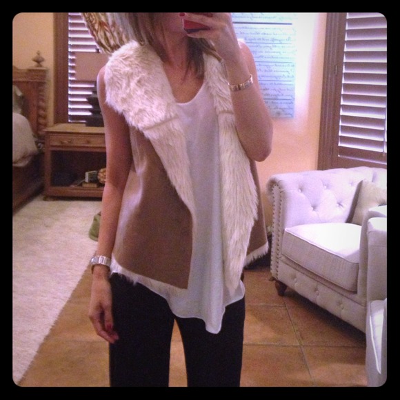 Camel and cream fur vest! Fall must have!