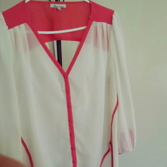 ✨ ✨ dressy blouse