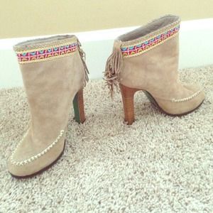 Lisa for Donald J Pliner moccasin fringe stilettos