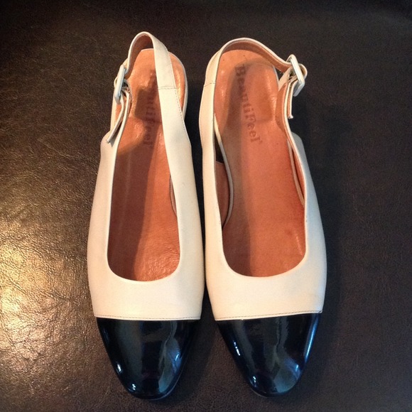 Beautifeel!  Cream & Black Patent Sling