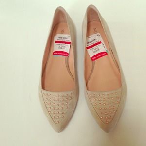 Pointed gold studded flats