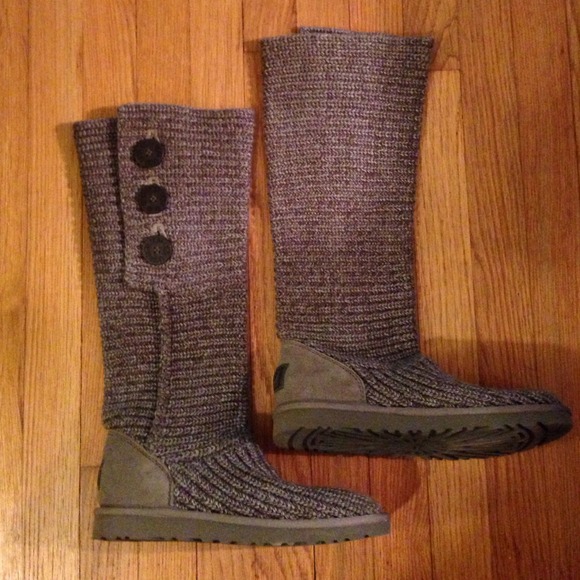 Ugg Classic Cardy Boot - Grey, Size 8 NW/OT